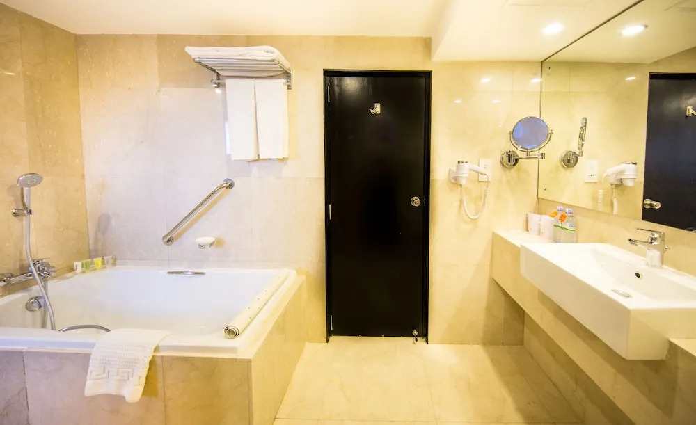 Ramada Colombo
