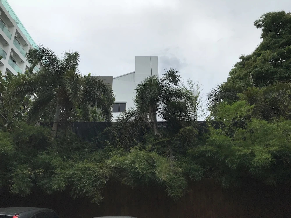 Yaka Hotel
