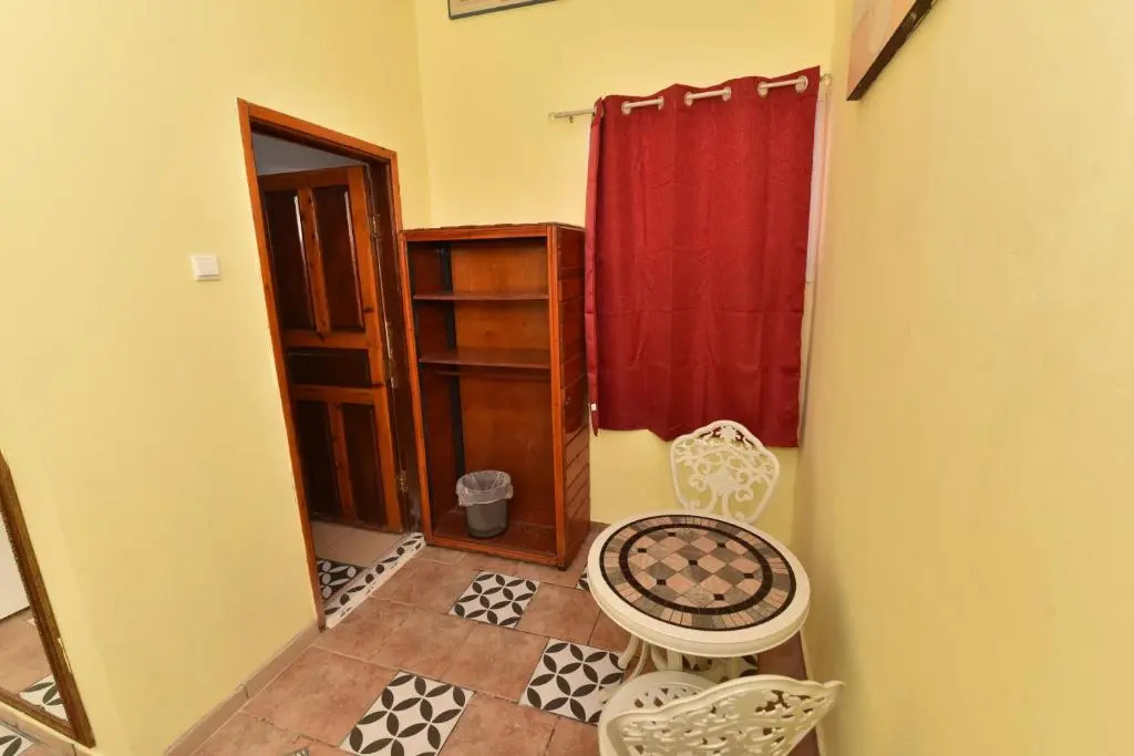 Deluxe Double Studio (full double bed)