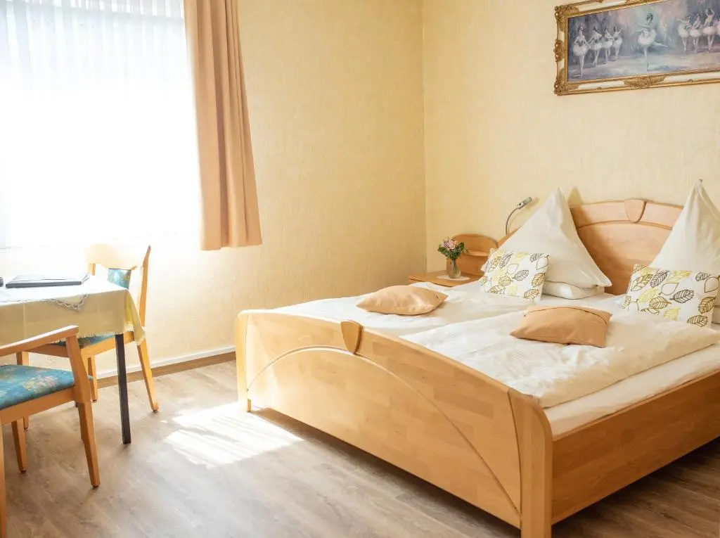Standard Double room with garden view (full double bed)