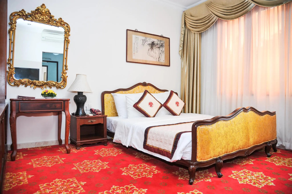 Tan Son Nhat Hotel - Chambres