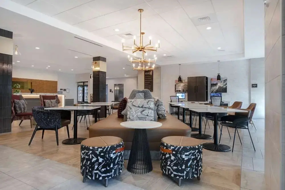 Lobby & Reception