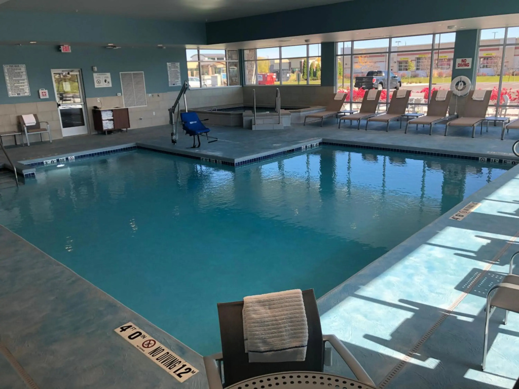 Holiday Inn Express & Suites Madison West - Middleton by IHG - фото 16