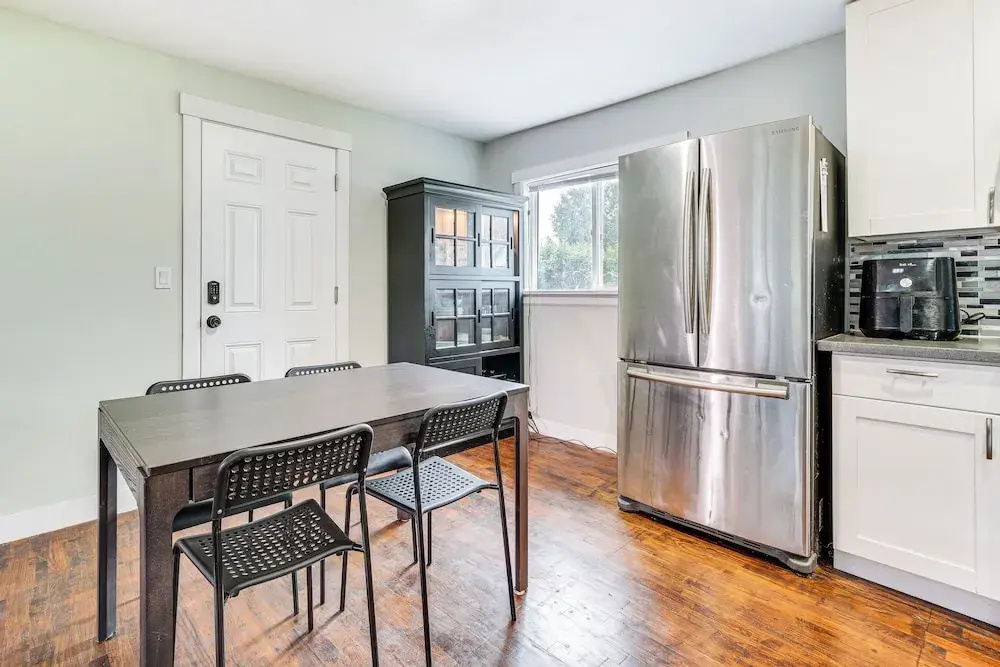 14 Mi to Dtwn Seattle: Sleek Home w/ Large Yard - фото 10