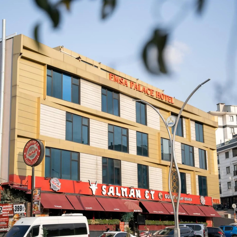 EMSA Palace Hotel