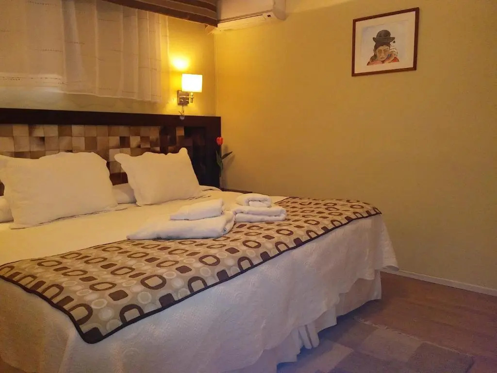 Deluxe Double room (full double bed)