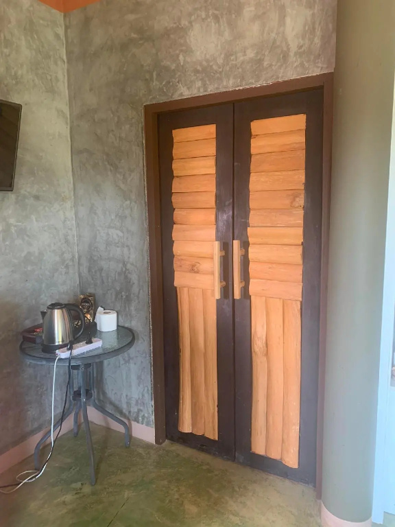 Family Suite with pool view
