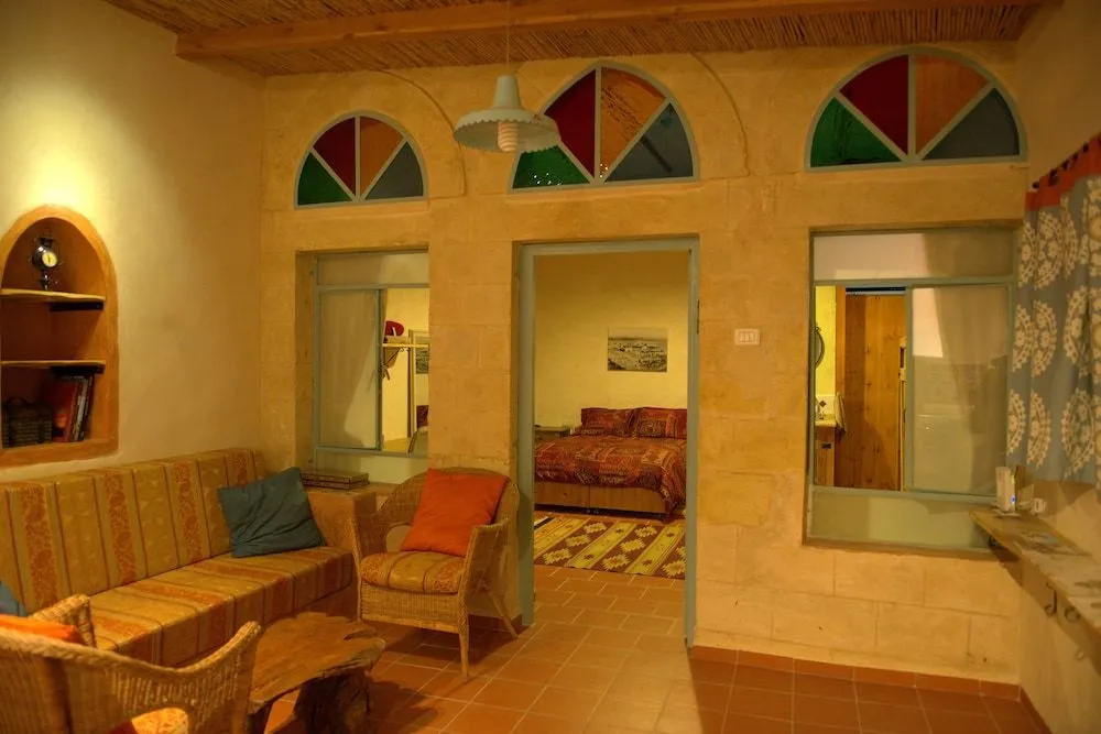 The Well Guesthouses - Home in the Old City - фото 4