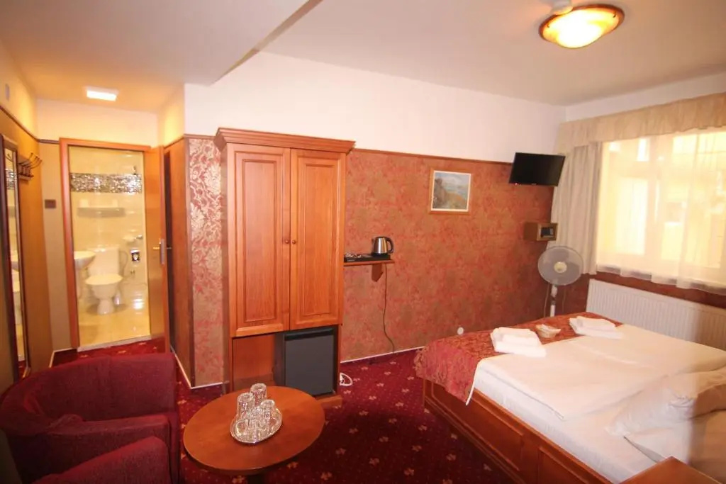 Economy Double room (full double bed)