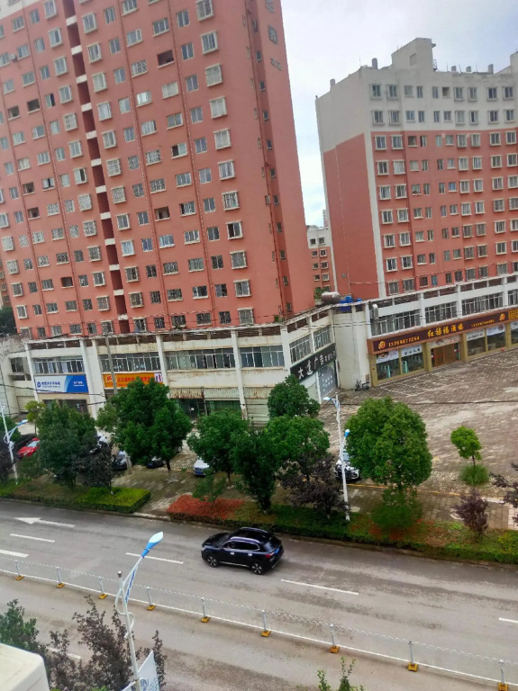 Jinying Express Hotel (Qujing North Railway Station)
