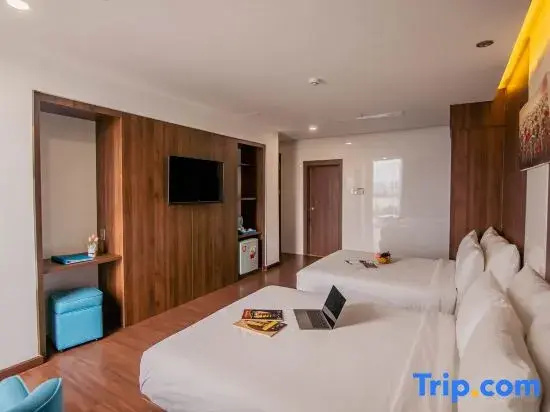 Deluxe Double room with city view (twin beds)