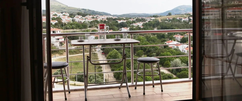 Balcony & Terrace