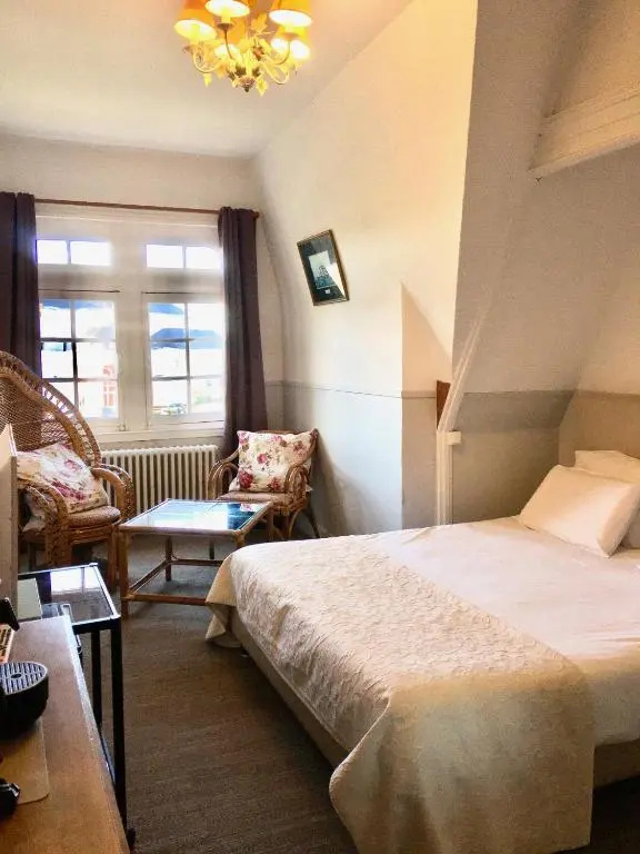 Standard Double room with garden view (full double bed)