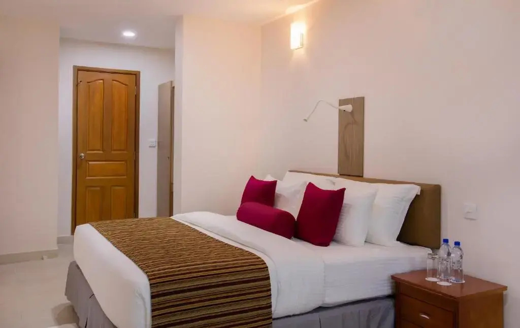 Deluxe Double room (full double bed)