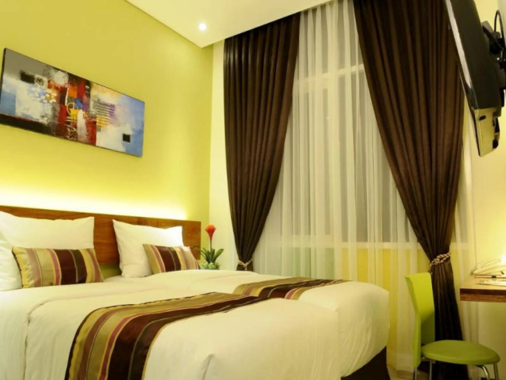 Biz Boulevard Hotel