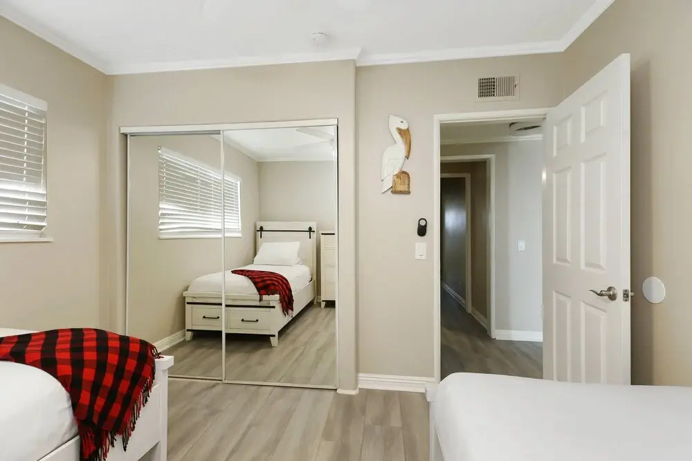 Upper Beach Front Escape Unit B