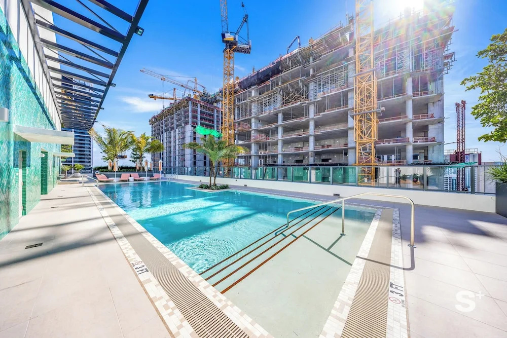 Luxury Studio in Miami - Rooftop Pool