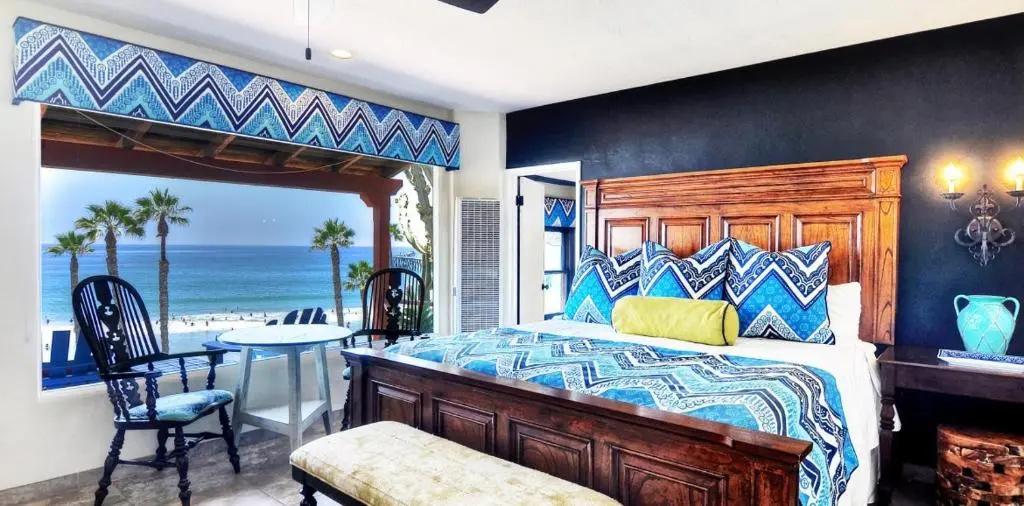 2 Bedrooms Villa