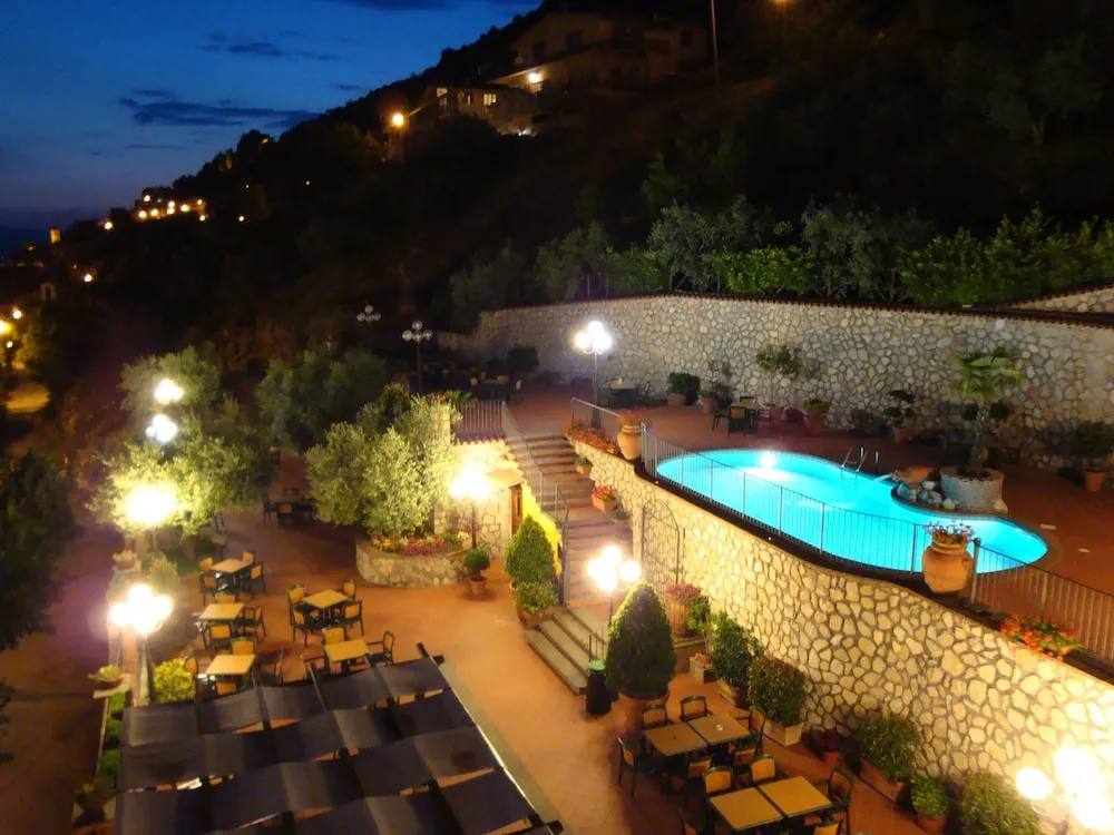 Hotel photo 10