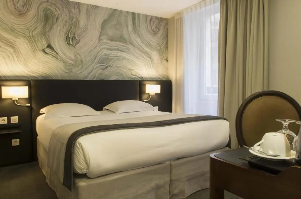 Deluxe Double room (full double bed)