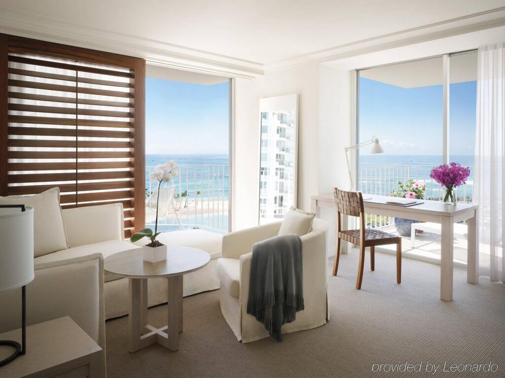 Hilton Vacation Club The Modern Honolulu by null