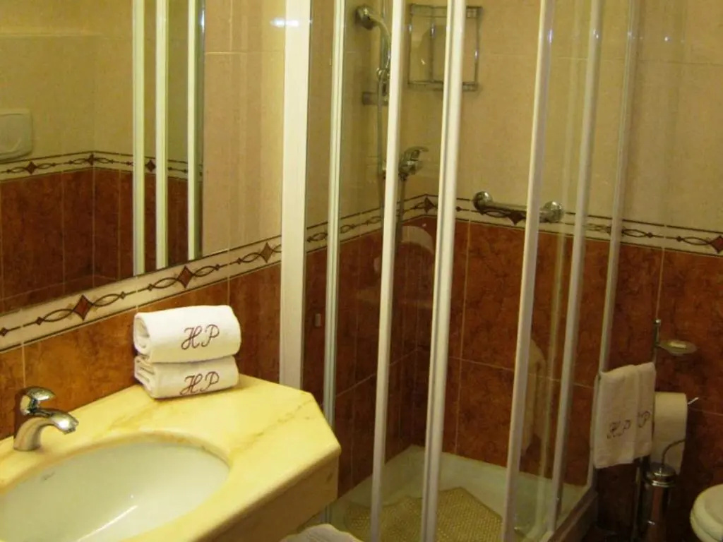 Superior Double room (full double bed)