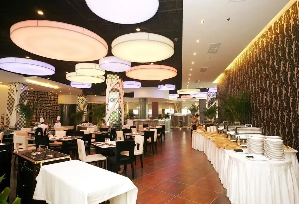 Food & Beverage