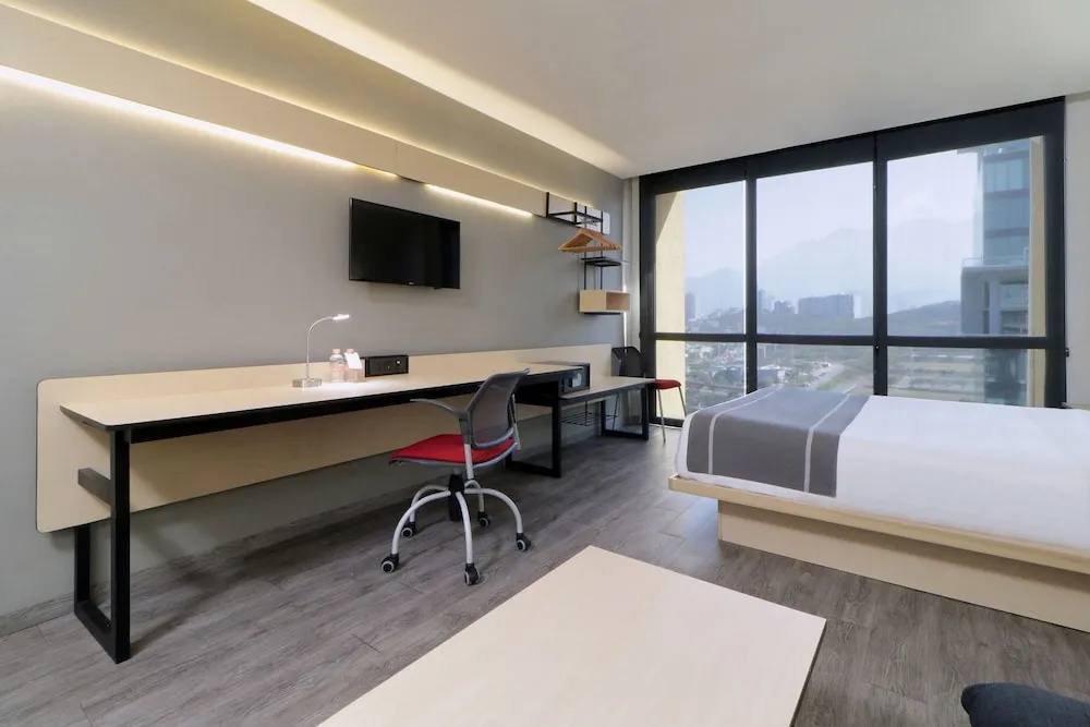 City Express Plus by Marriott Monterrey Galerias - Chambres