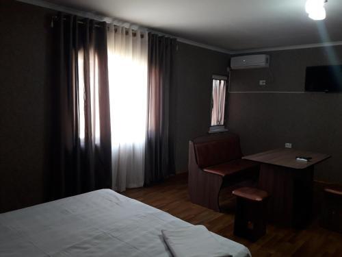 Бишкек: Гостевой дом Guest House on ul Yaltinskaya 121 A