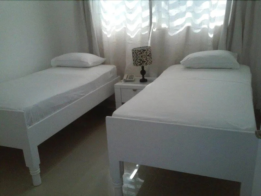 D' Franchesis Hostal - фото 3