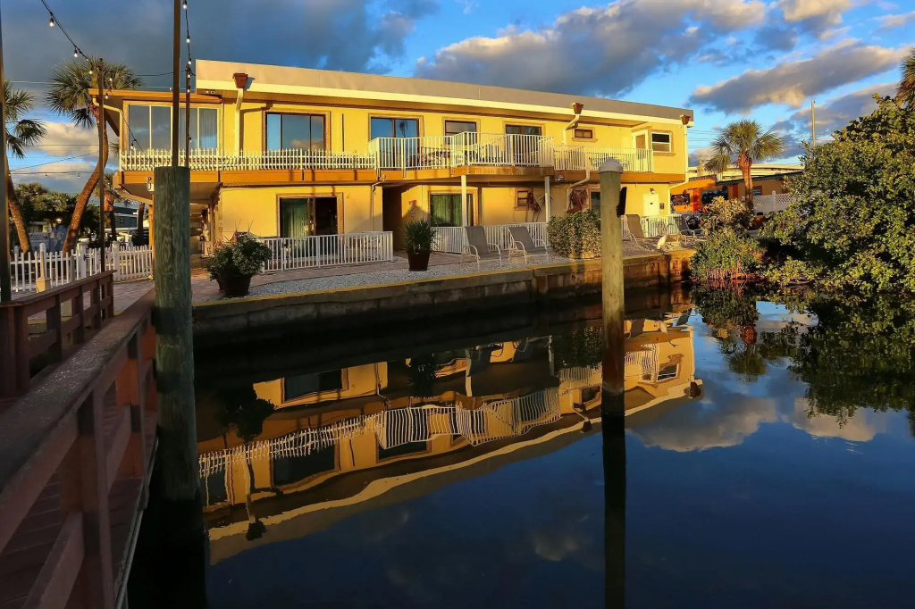 Bayview Plaza Waterfront Resort