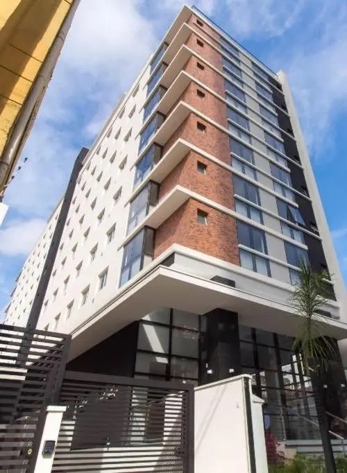 609-Apartamento Decorado Encantador, mobiliado, amplo com 1 vaga de garagem, excelente localização no Rebouças