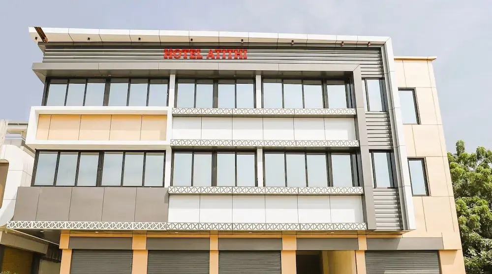 StayGuru Hotel Atithi — фото