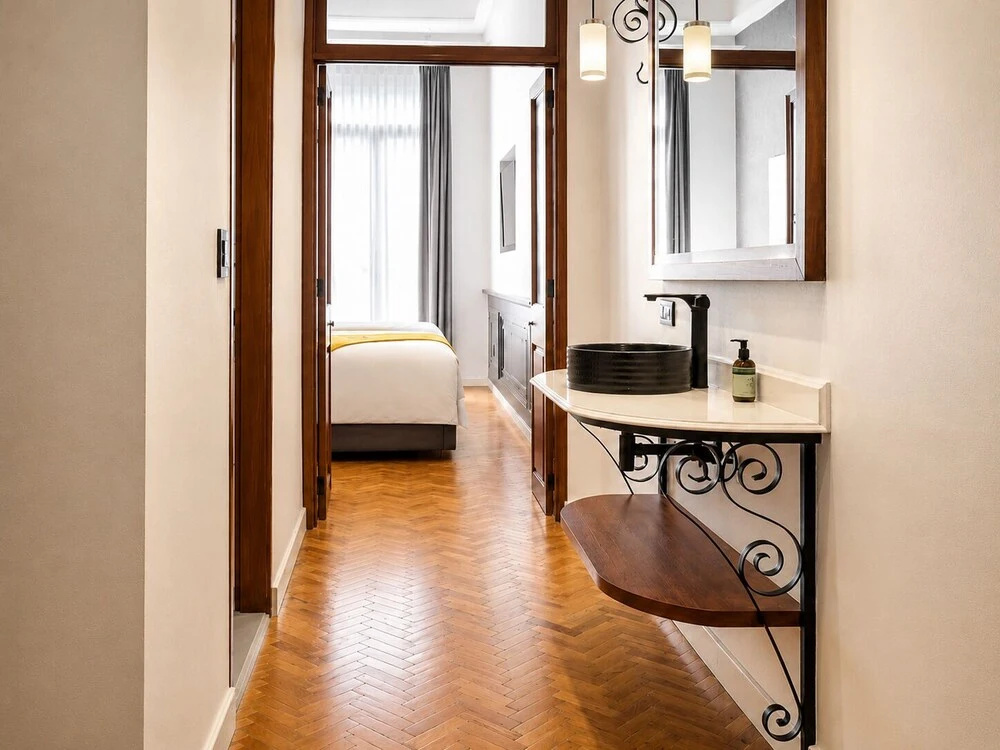 Standard Double room with balcony and with city view (full double bed)