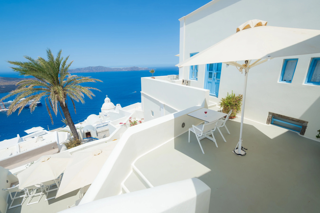 Pantelia Suites