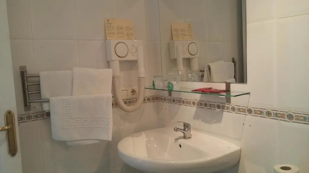Standard Double room with sea view (full double bed)