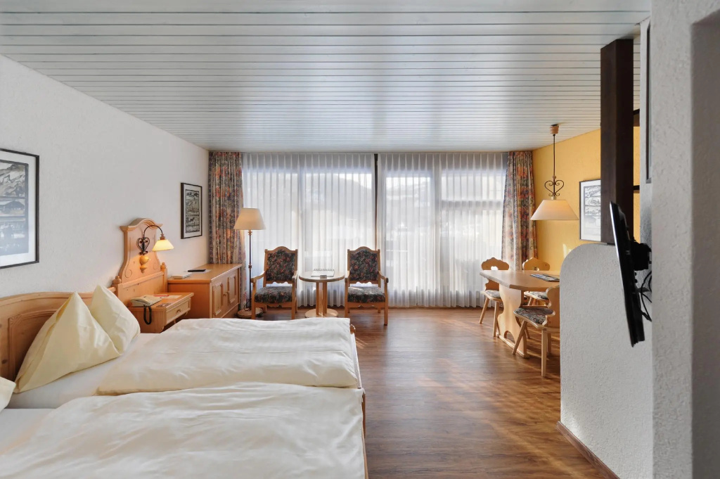 2 Bedrooms Apartment