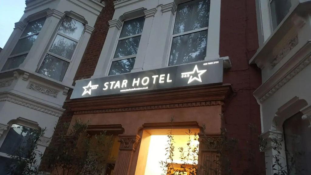 Star Hotel — фото