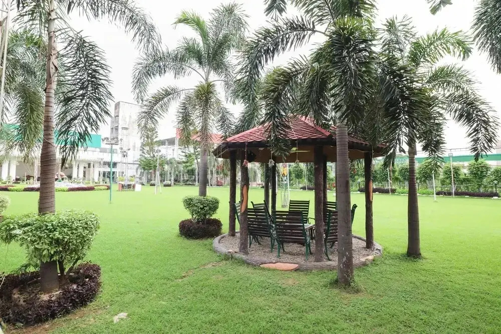 City Club & Hotels By Oyo Rooms