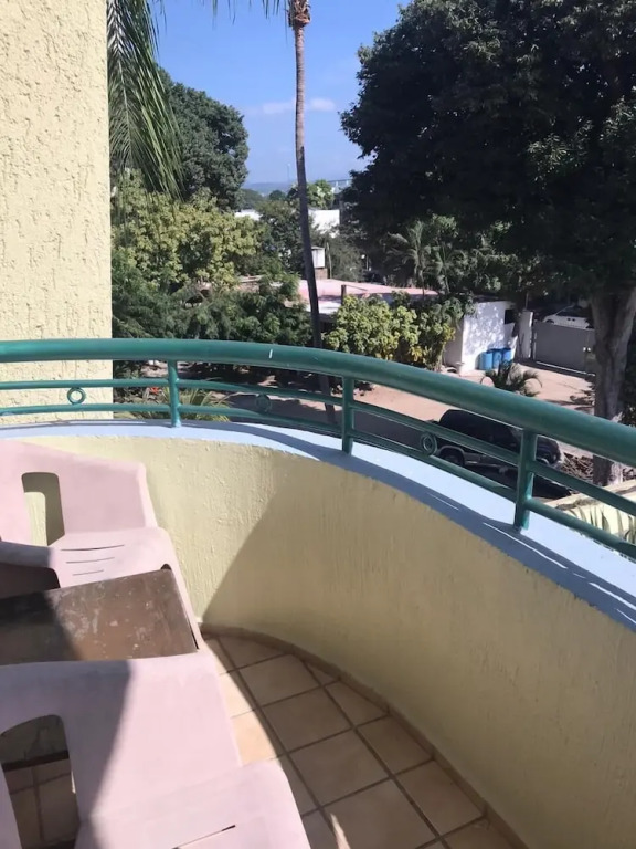 庭園洋房，設有露臺