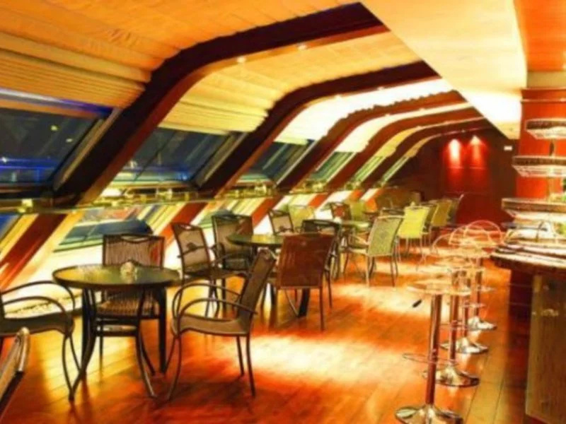 Food & Beverage