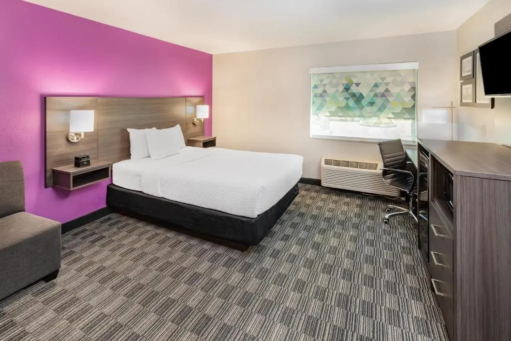 La Quinta Inn & Suites by Wyndham Houston Southwest - Chambres
