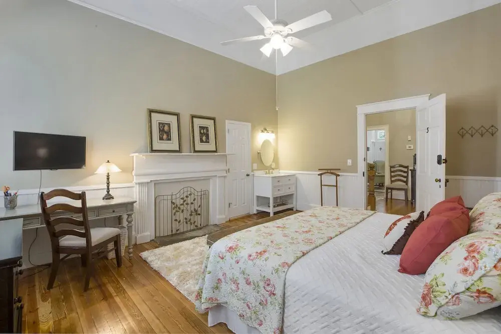 Grand room