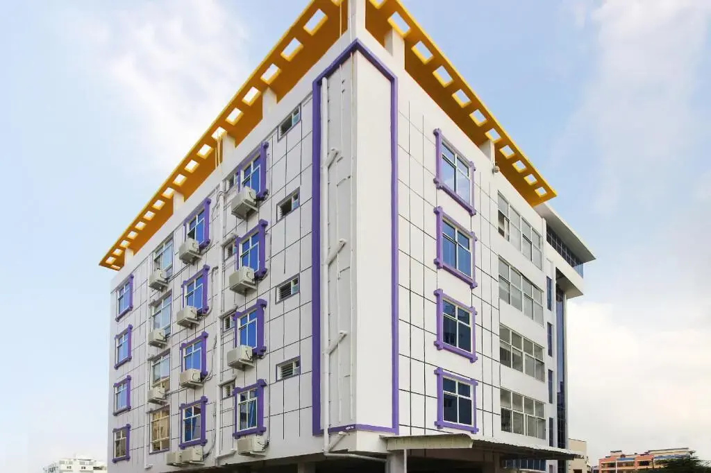 Midas Abodes by OYO Rooms