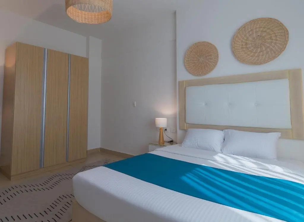 1 Bedroom Double Suite with partial view (twin beds)