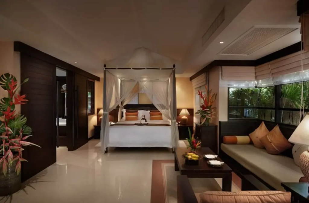 Plunge Garden Pool Villa