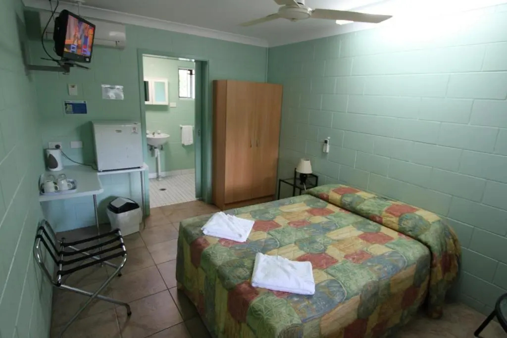 Economy room