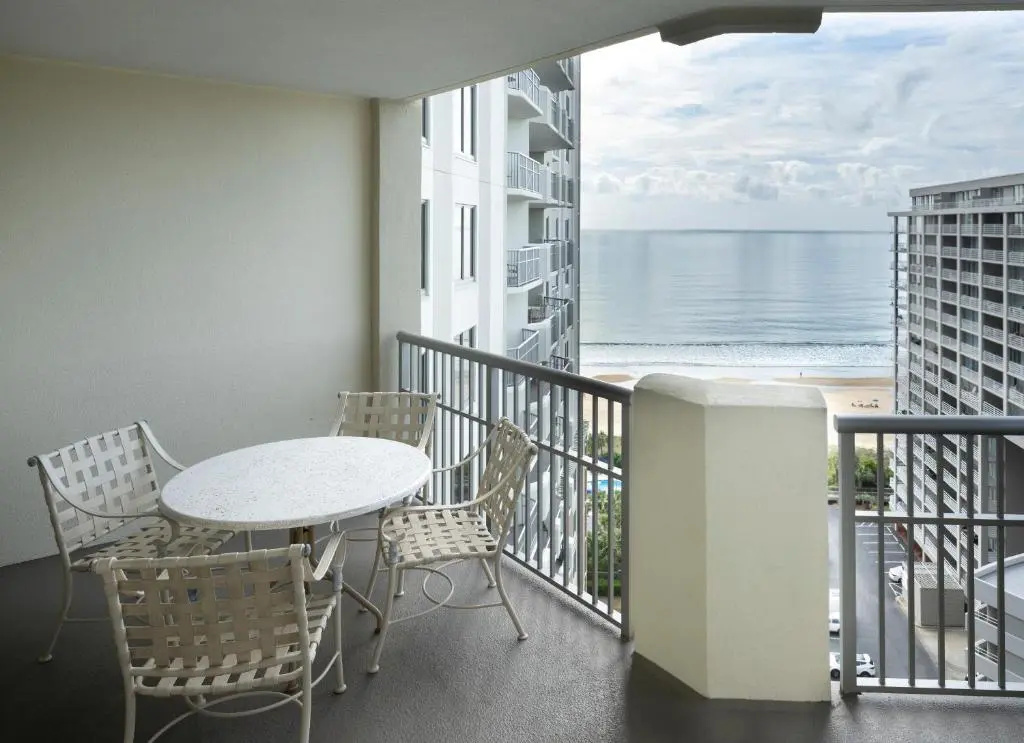 Royale Palms Condominiums - Chambres