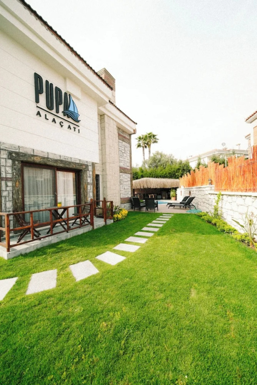 Pupa Alacati Butik Otel