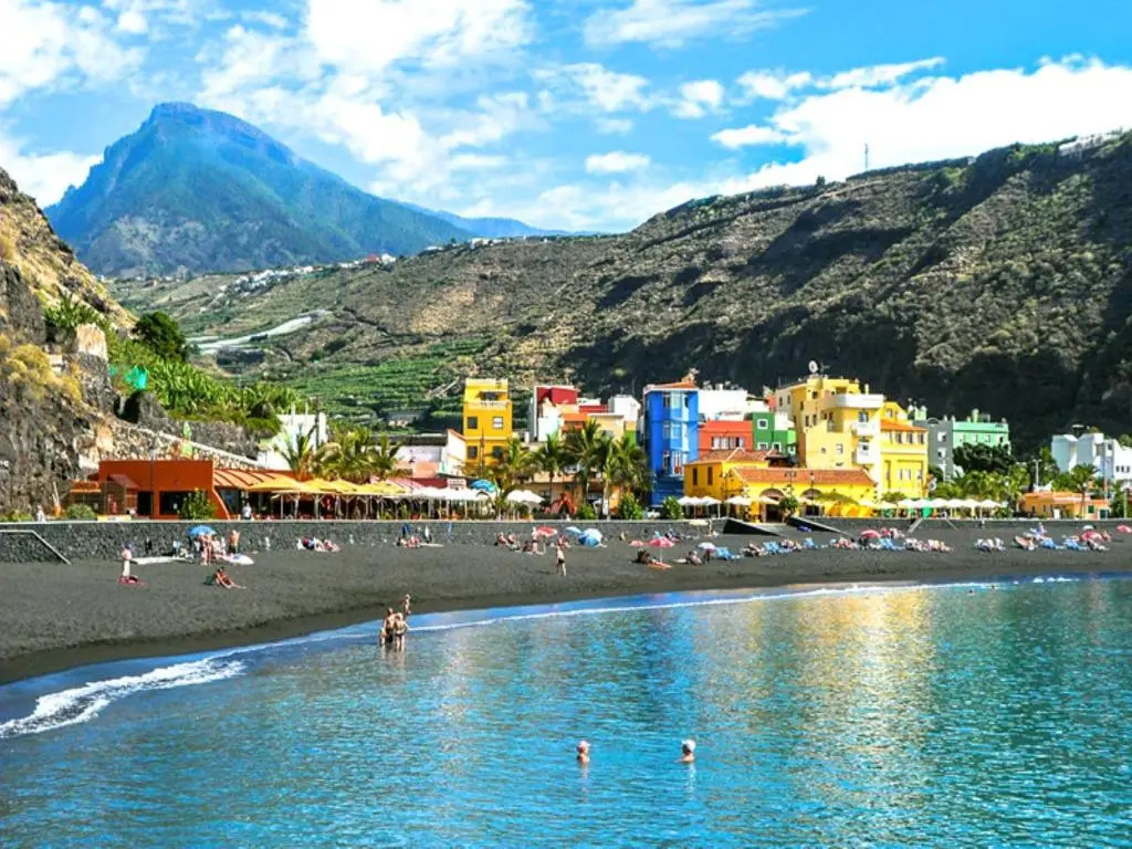 Beach & Waterfront